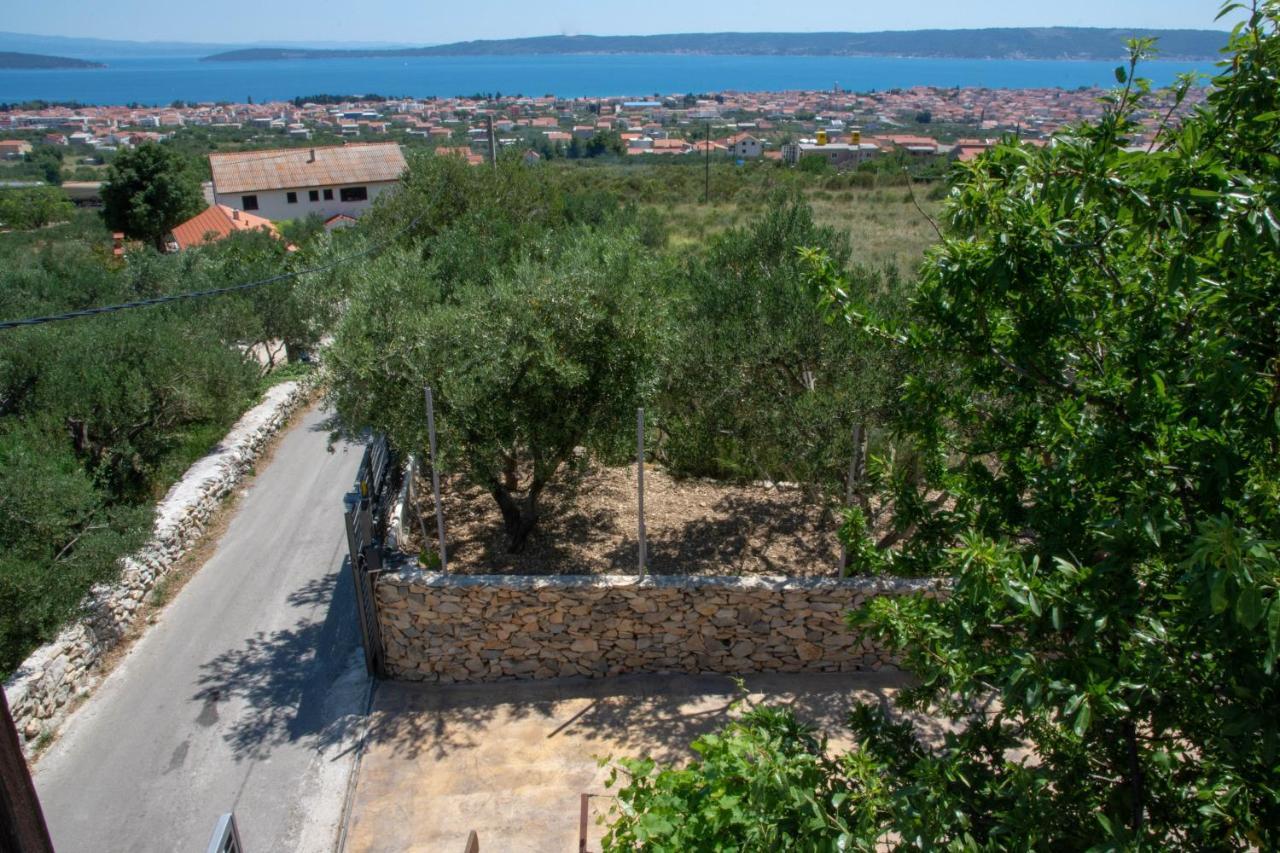 Plum Holiday Home Kaštel Stari Exterior foto